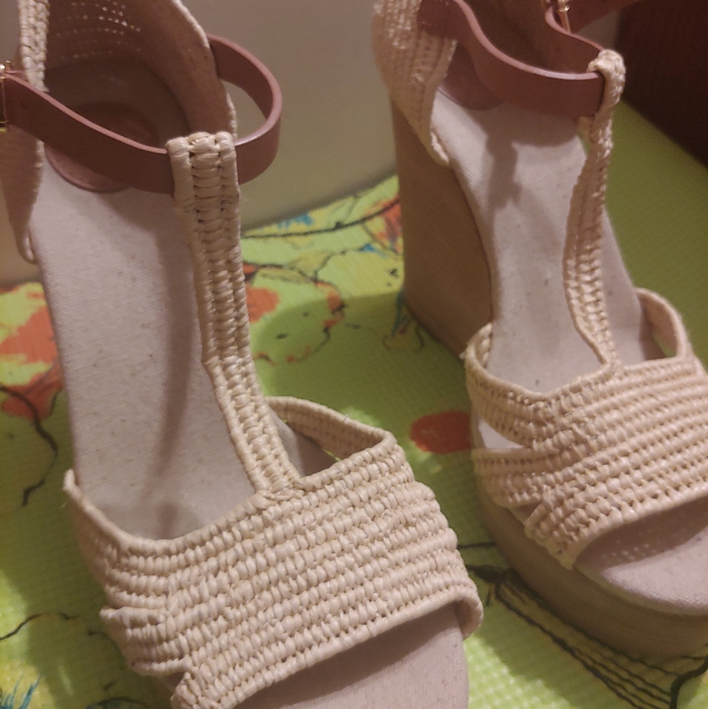 Tory bunch wedges